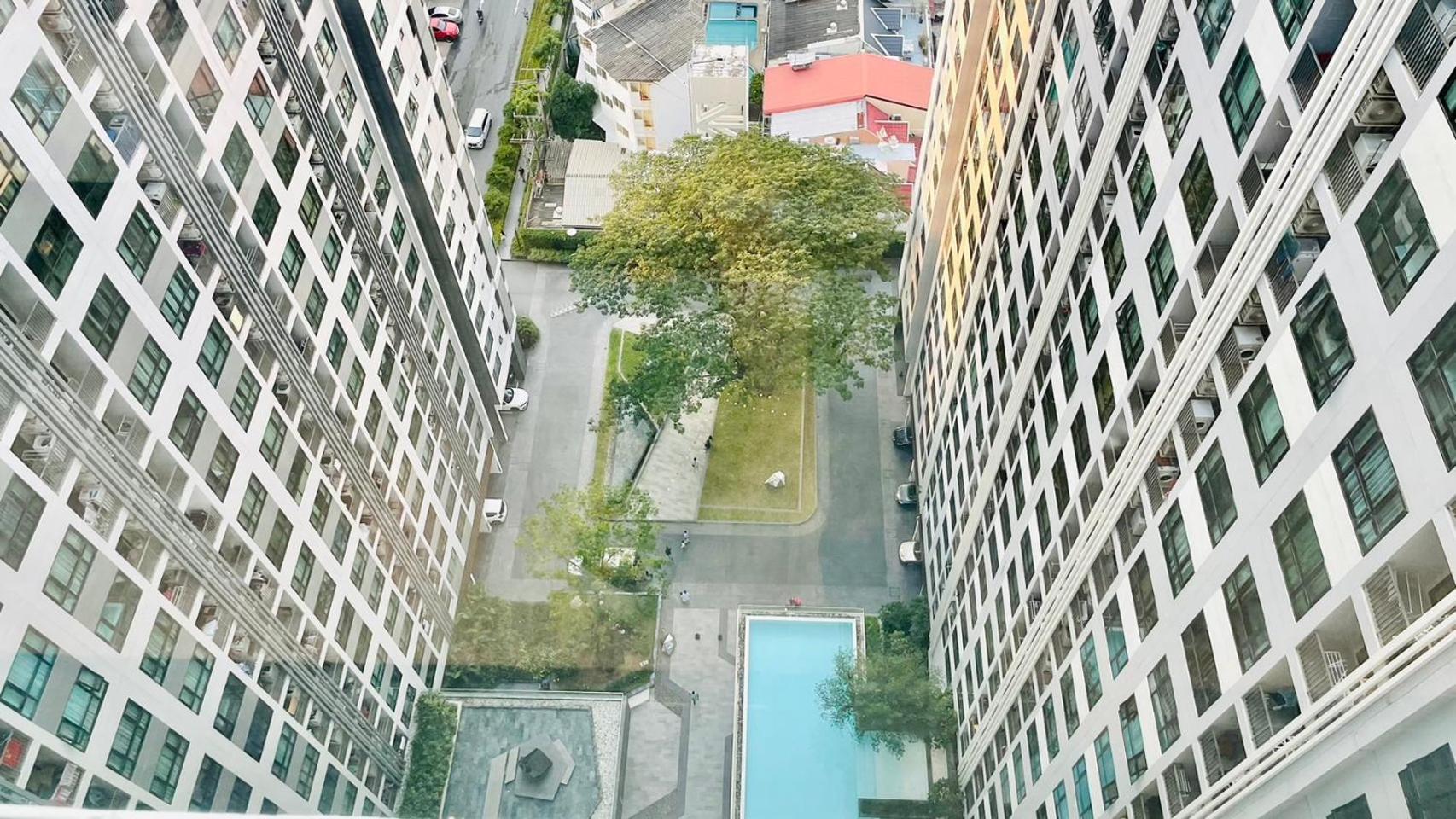 The Base Central Pattaya 2 Bed 2 Bath By Numam Exteriör bild