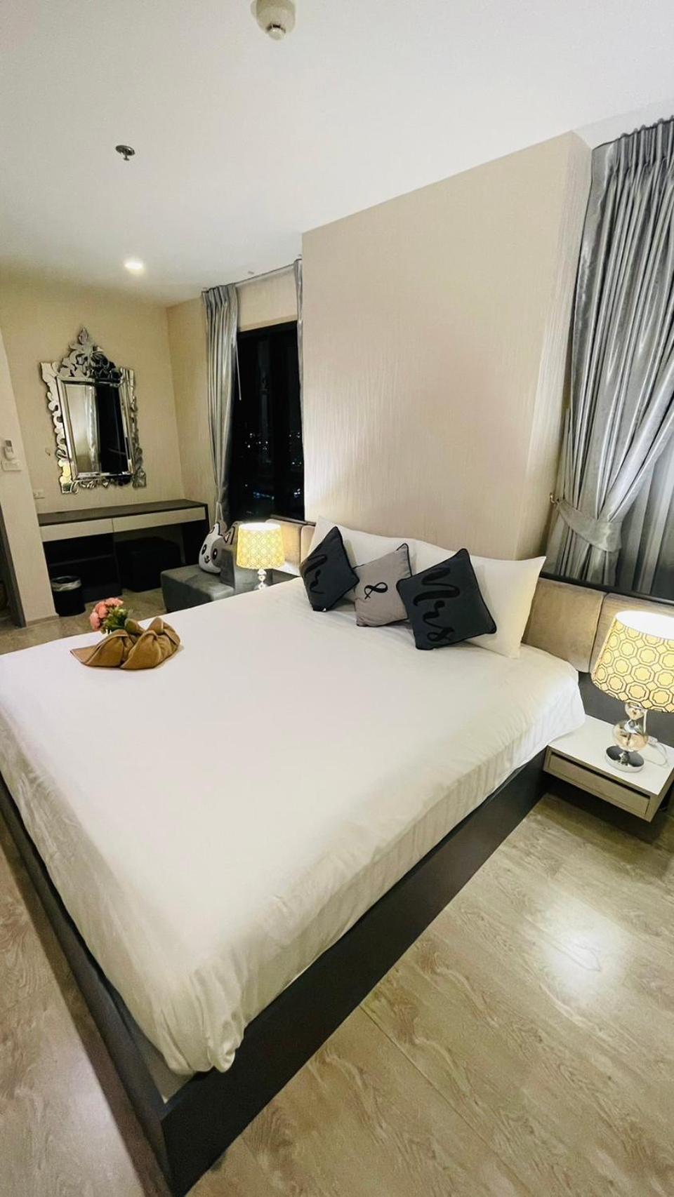 The Base Central Pattaya 2 Bed 2 Bath By Numam Exteriör bild